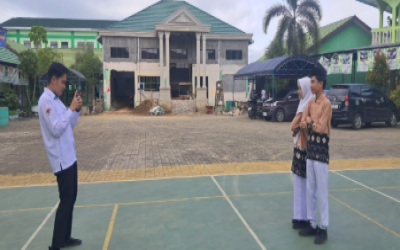 OSIS MTsN 2 HST Sosialisasikan Video Outfit Madrasah