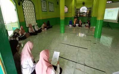 MTsN 2 HST Sosialisasikan Proker Akhir  English Club